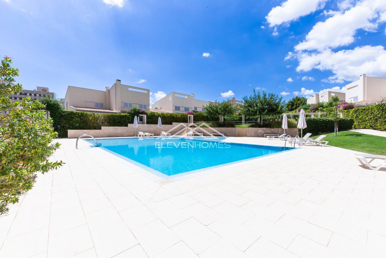 Piscina de Casa adosada en venda en  Palma de Mallorca amb Aire condicionat, Calefacció i Jardí privat