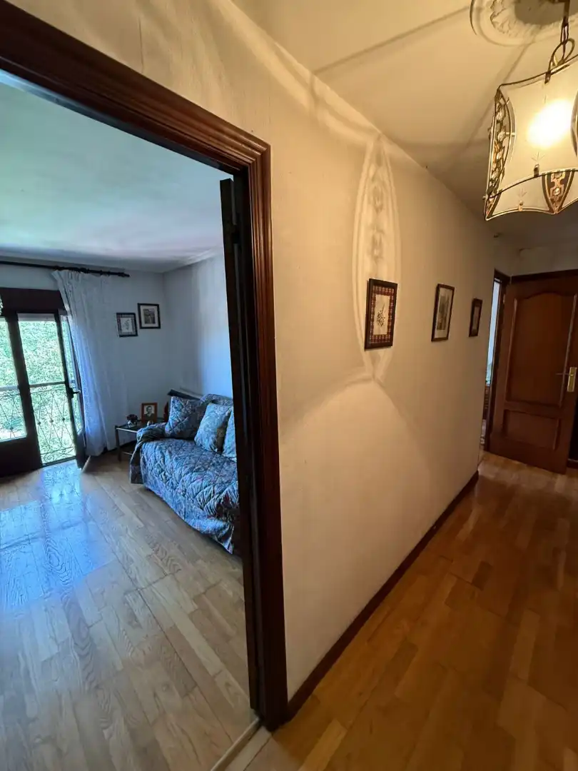 Habitación de Casa o chalet en venta en Oviedo  con Jardín privado, Parquet y Trastero