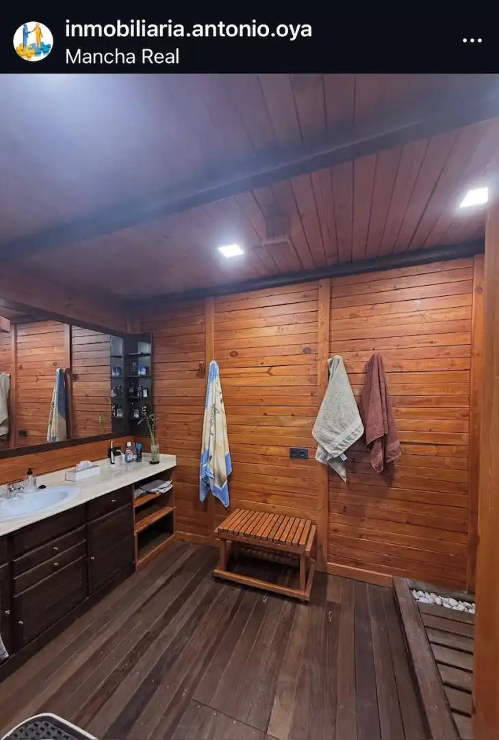 Badezimmer von Country house zum Verkauf in Mancha Real mit Klimaanlage, Heizung und Privatgarten
