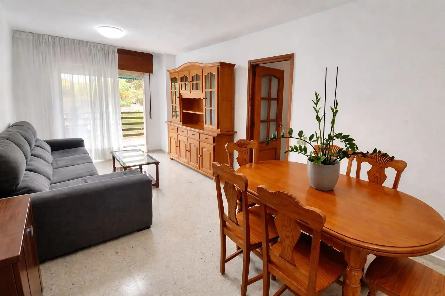 Sala de estar de Piso en venta en Arona con Terraza, Trastero y Amueblado