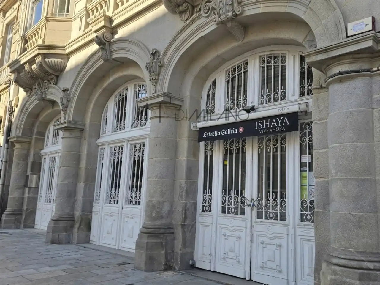 Außenansicht von Geschaftsraum zur Miete in Vigo  mit Klimaanlage