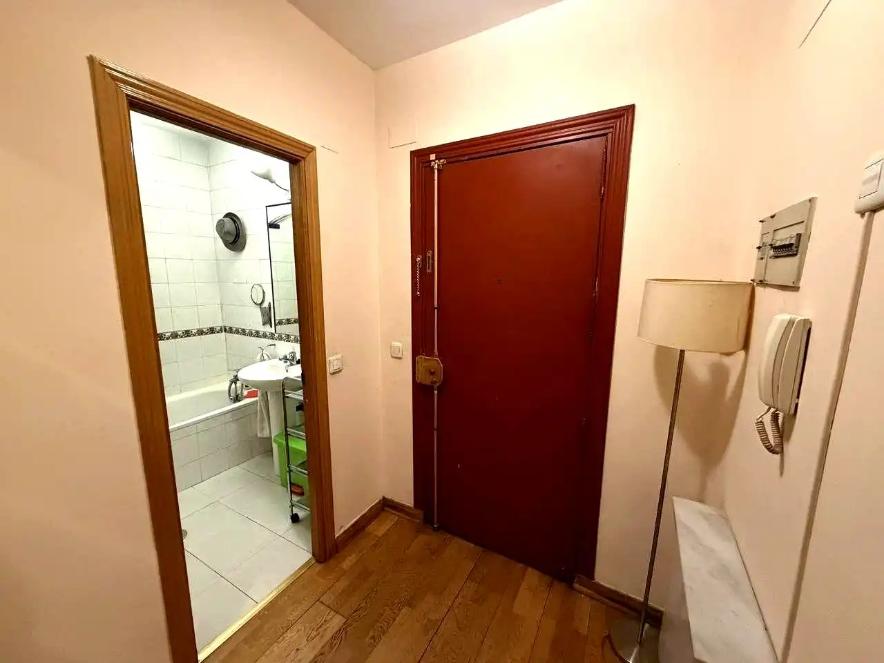 Baño de Piso de alquiler en Madrid con Aire acondicionado, Calefacción y Parquet