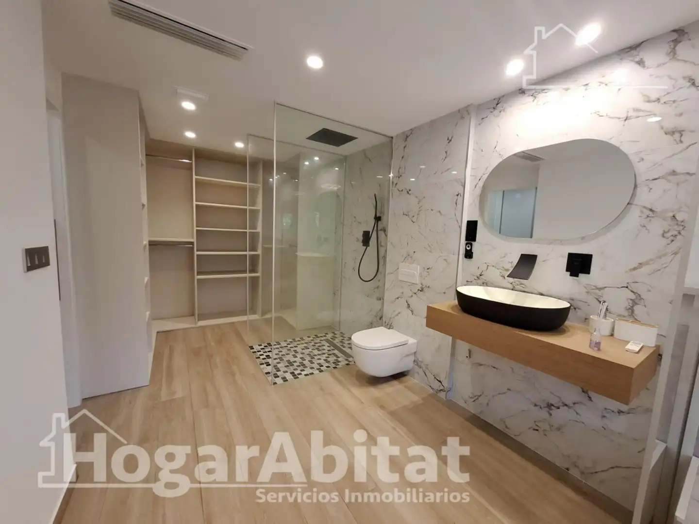 Bathroom of Flat for sale in Cullera  with Air Conditioner, Heating and Terrace