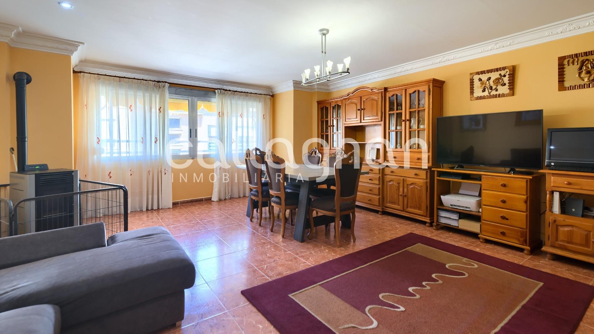 Living room of Country house for sale in Benifaió  with Air Conditioner, Terrace and Storage room