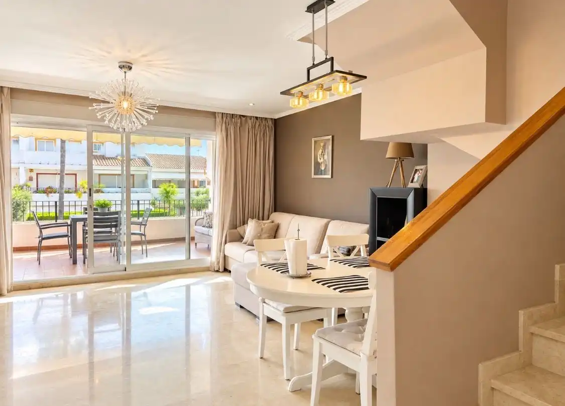 Duplex with pool for sale in Conrado Albaladejo, imagen 6