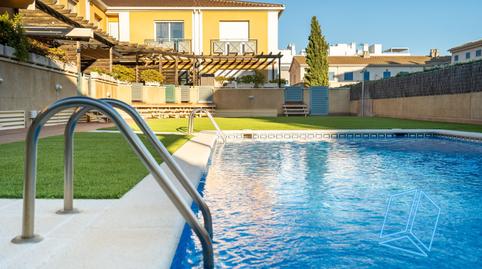 Foto 2 de Casa adosada en venda a Carrer Prat de la Riba, Les Salines - Pla de Sant Pere, Barcelona