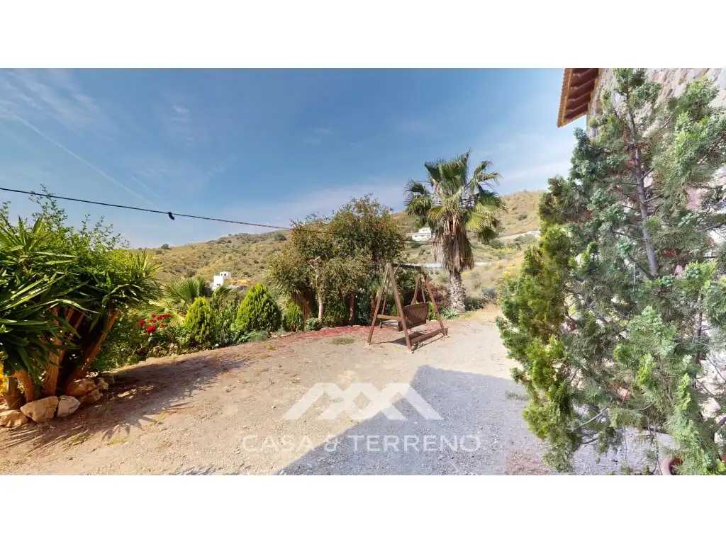 Jardí de Casa o xalet en venda en Moclinejo amb Piscina