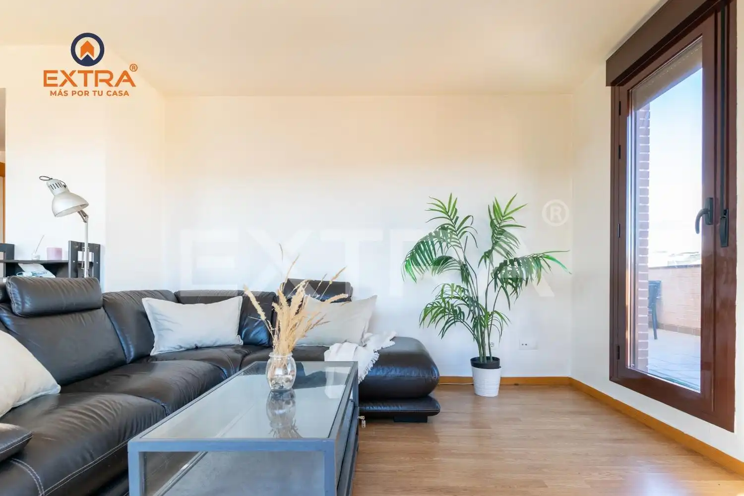 Sala de estar de Ático en venta en Las Rozas de Madrid con Calefacción, Jardín privado y Terraza