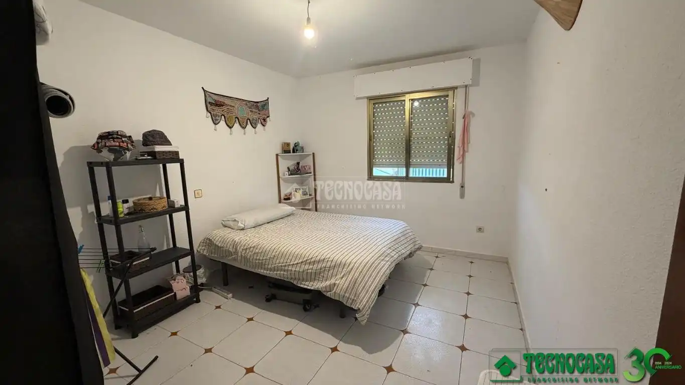 Habitación de Casa adosada en venta en Candeleda con Aire acondicionado, Terraza y Balcón