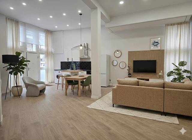 Piso en Venta en Calle Alberto Palacios en Villaverde Alto