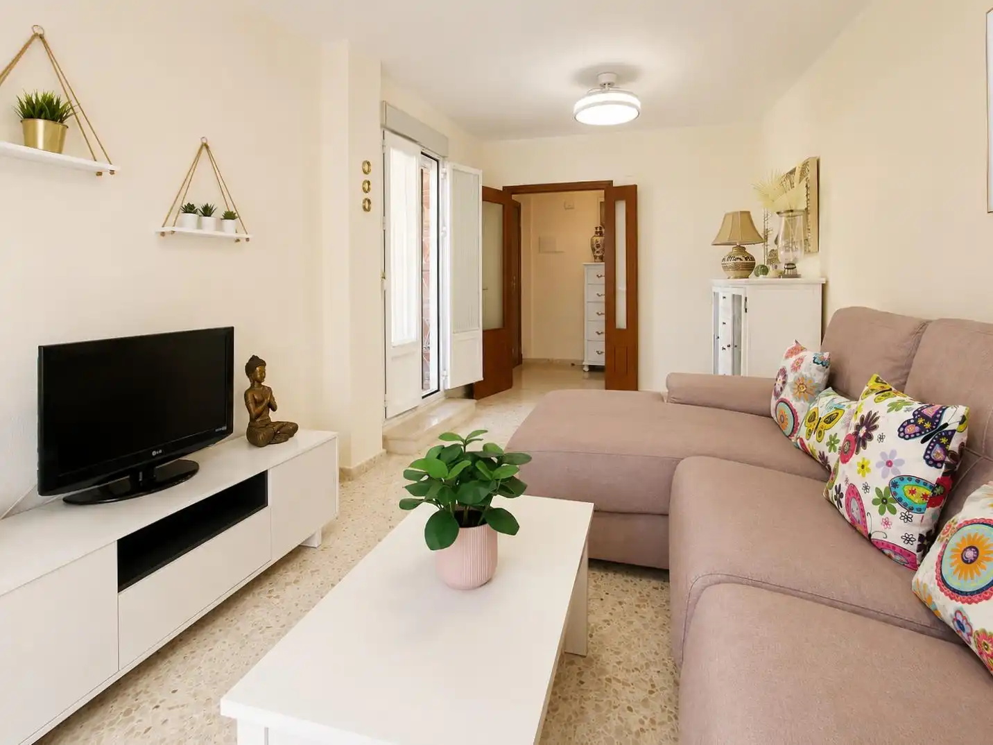 Sala de estar de Ático en venta en Chipiona con Aire acondicionado, Calefacción y Jardín privado