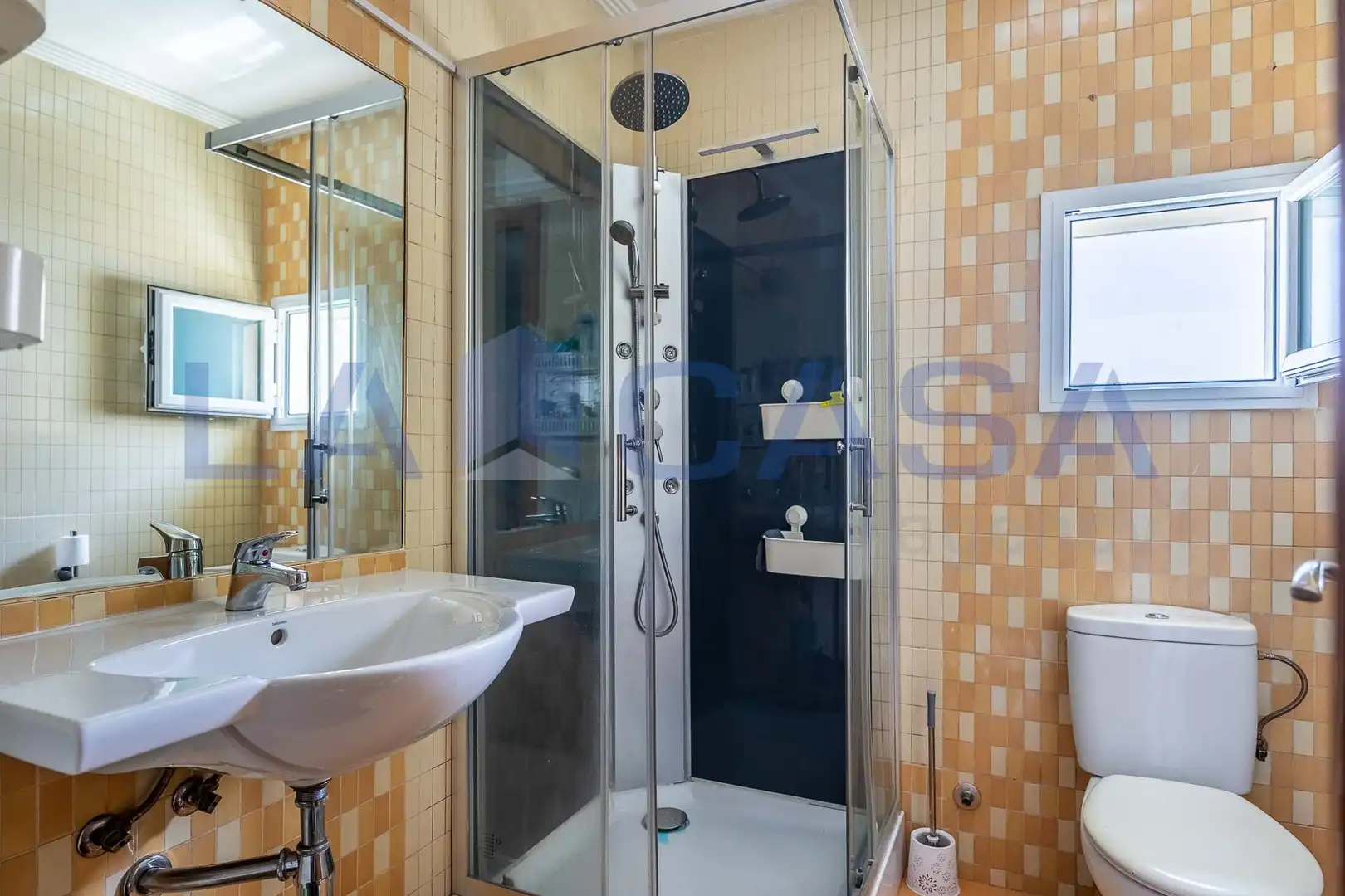 Bathroom of Flat for sale in Sevilla