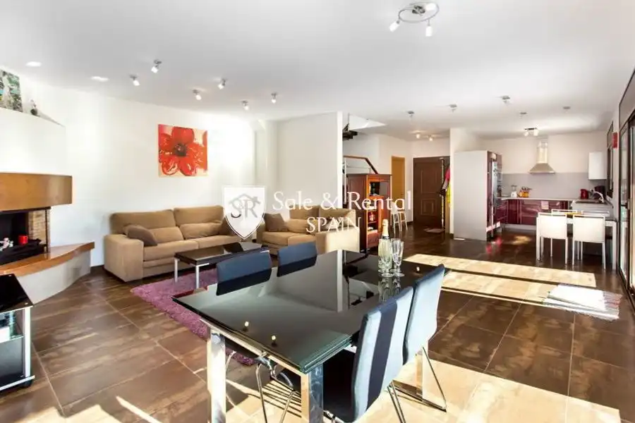 Sala d'estar de Casa o xalet en venda en Lloret de Mar amb Aire condicionat, Calefacció i Jardí privat