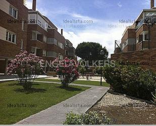 Exterior view of Apartment for sale in  Madrid Capital  with Air Conditioner and Swimming Pool