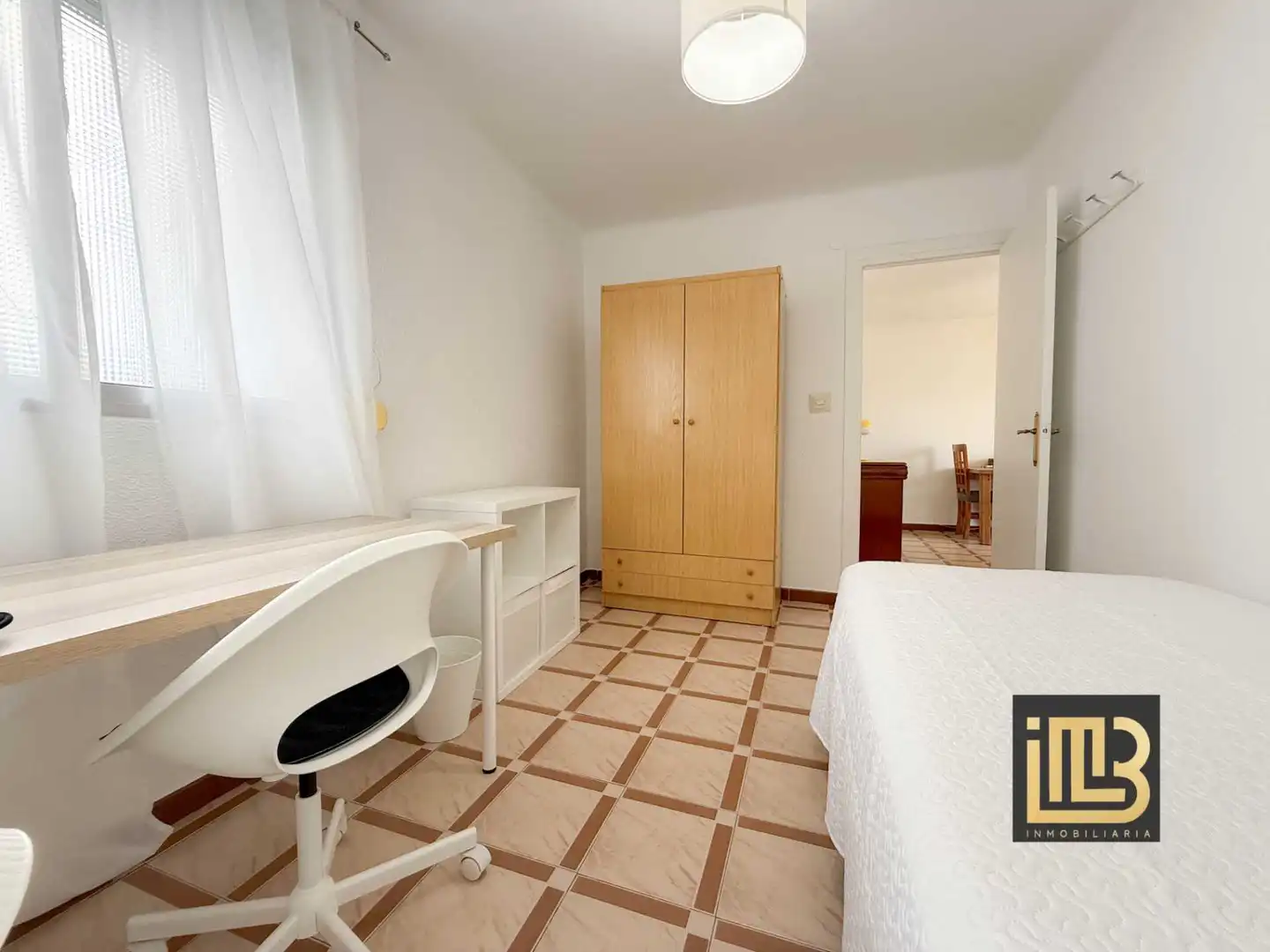 Bedroom of Flat for share in Málaga  with Air Conditioner, Heating and Furnished
