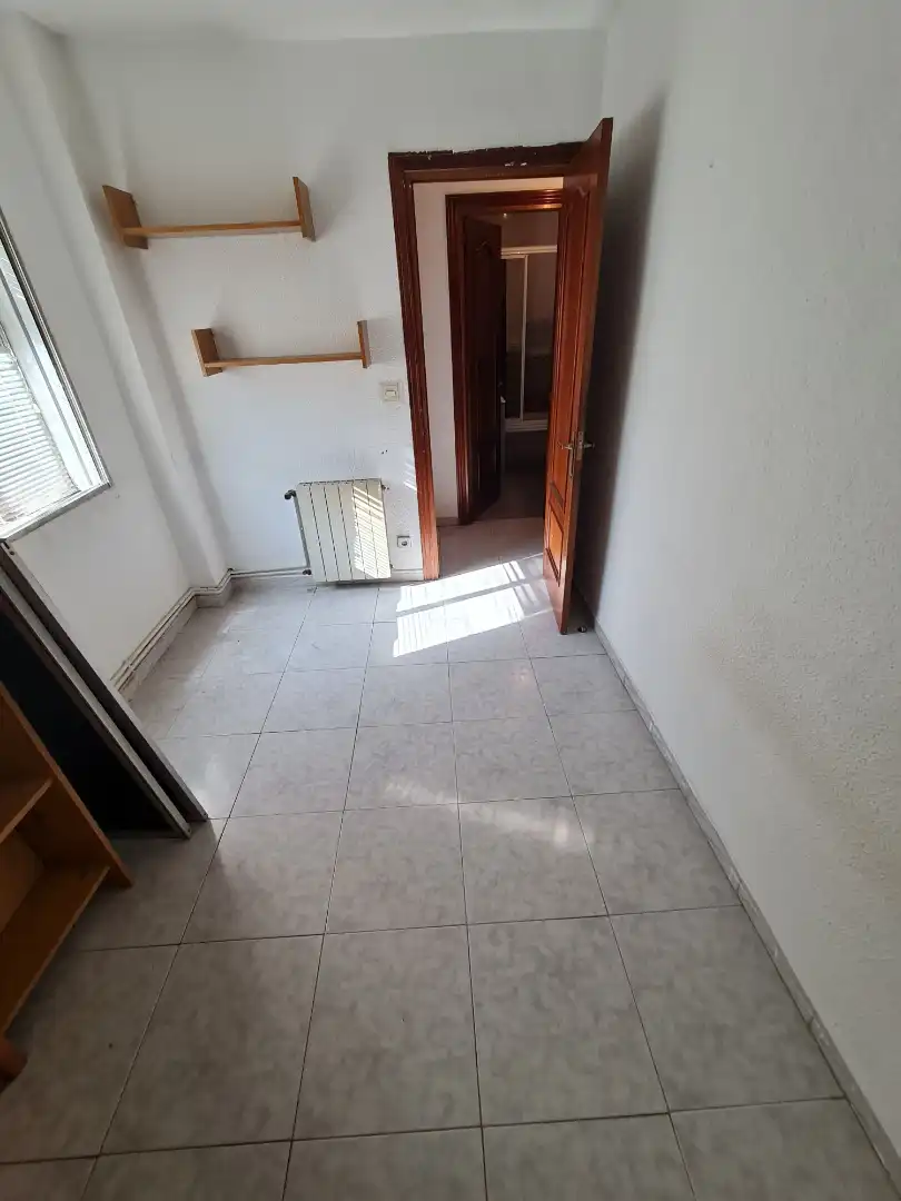 Wohnung zum Verkauf in Fuenlabrada mit Klimaanlage und Heizung