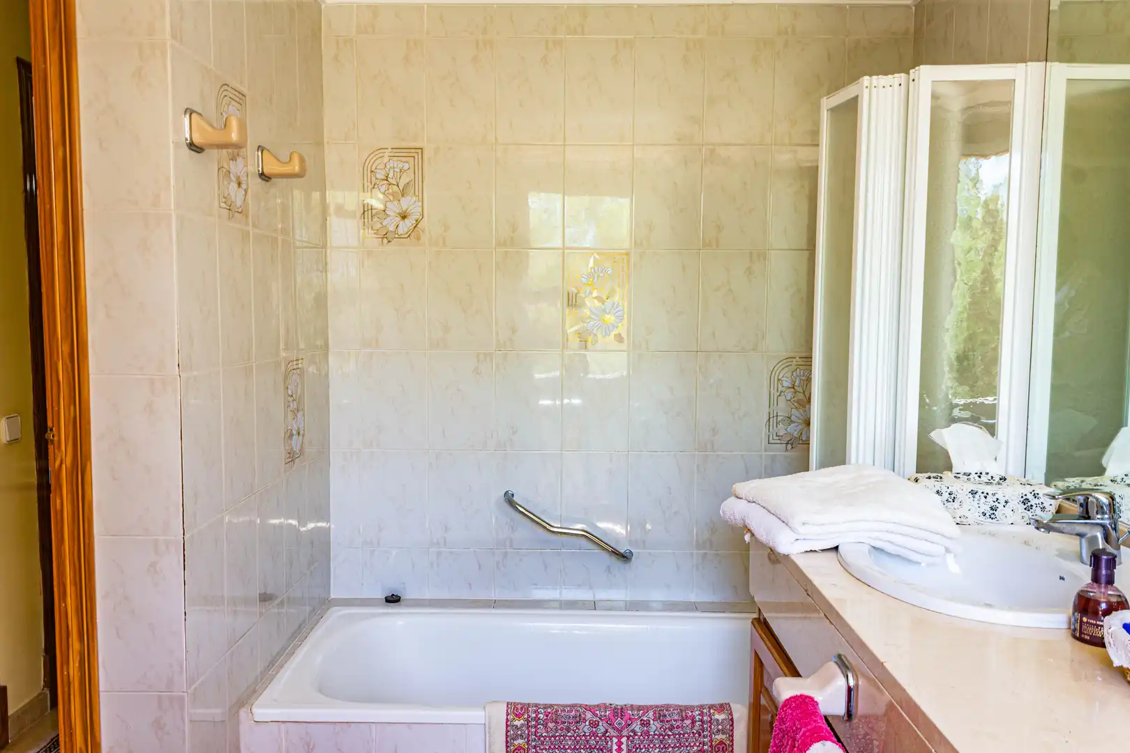 Badezimmer von Einfamilien-Reihenhaus zum Verkauf in Calvià mit Klimaanlage, Heizung und Terrasse