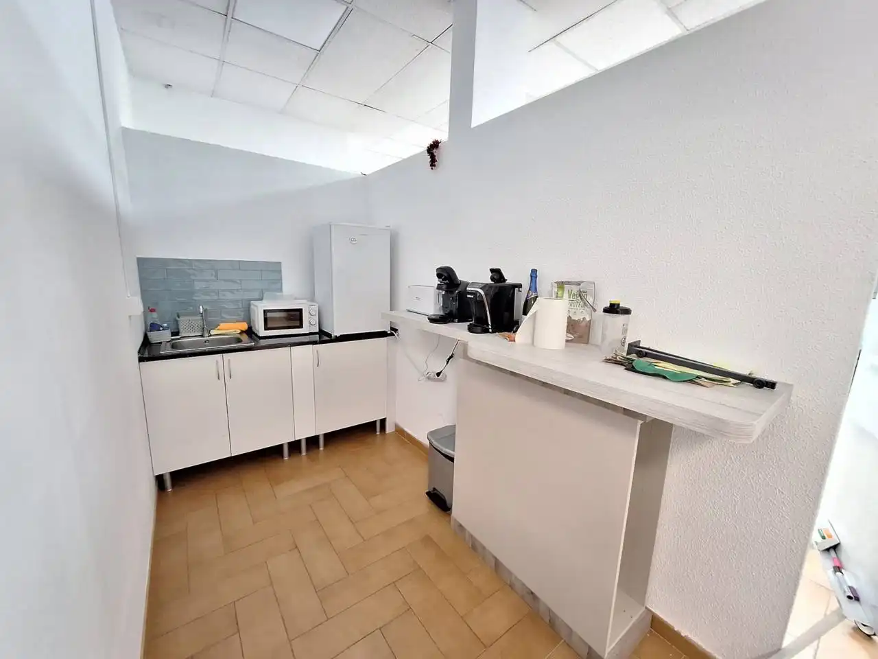 Cocina de Local de alquiler en Fuenlabrada con Aire acondicionado