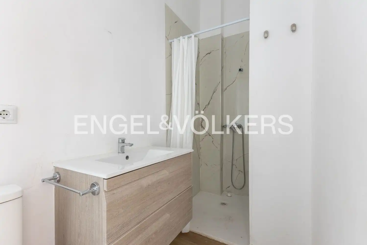 Baño de Casa o chalet de alquiler en Tavernes Blanques con Aire acondicionado, Calefacción y Terraza