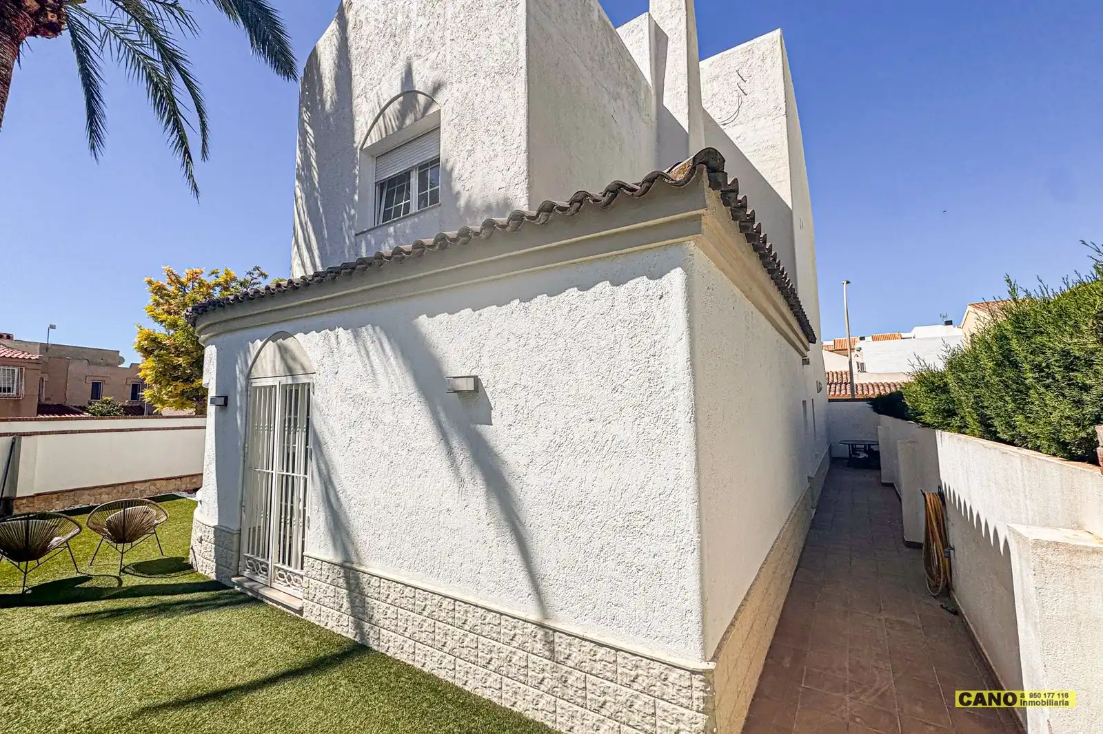 Exterior view of Houses for sale in Roquetas de Mar  with Terrace, Storage room and Swimming Pool