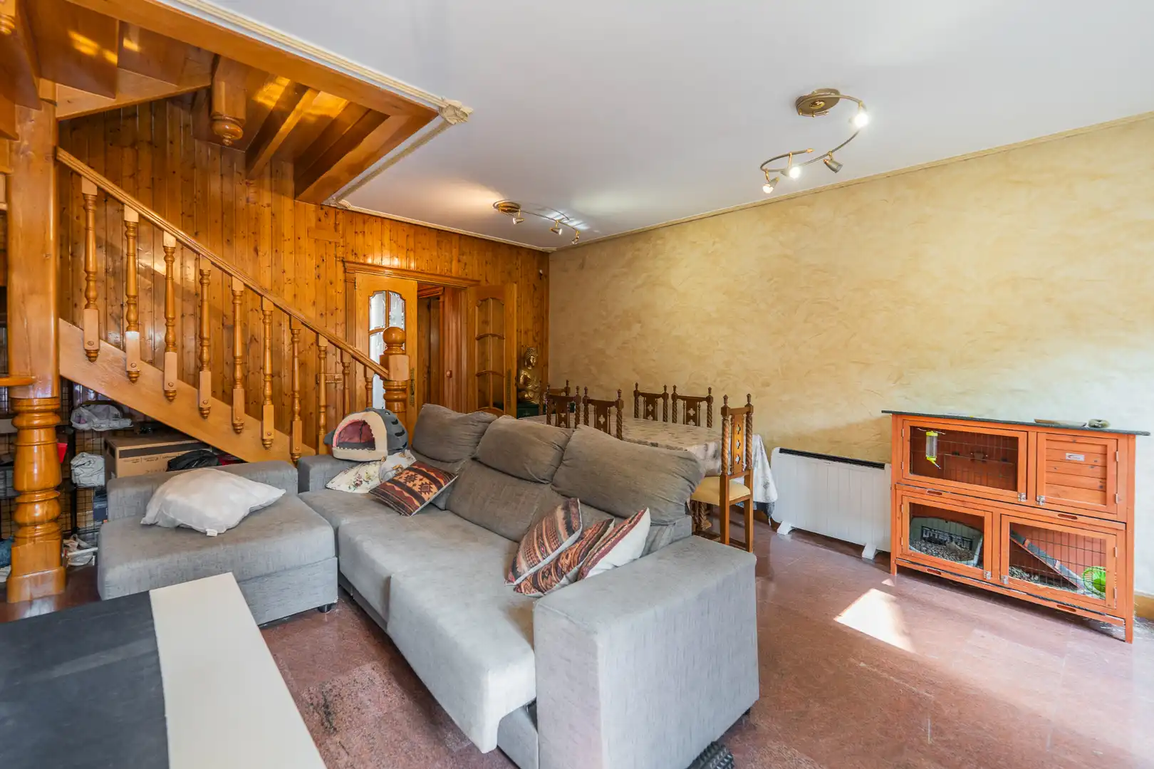 Sala d'estar de Casa adosada en venda en Navalafuente amb Calefacció, Jardí privat i Jacuzzi