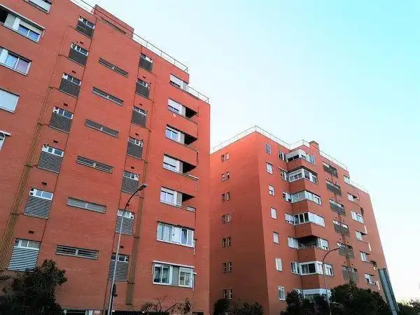 Vista exterior de Piso en venta en Villaverde