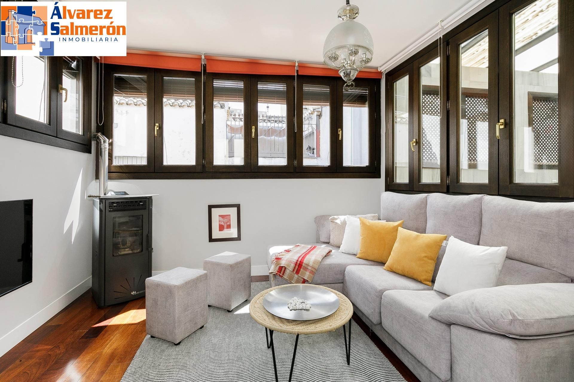 Living room of Attic for sale in  Granada Capital  with Air Conditioner, Parquet flooring and Terrace