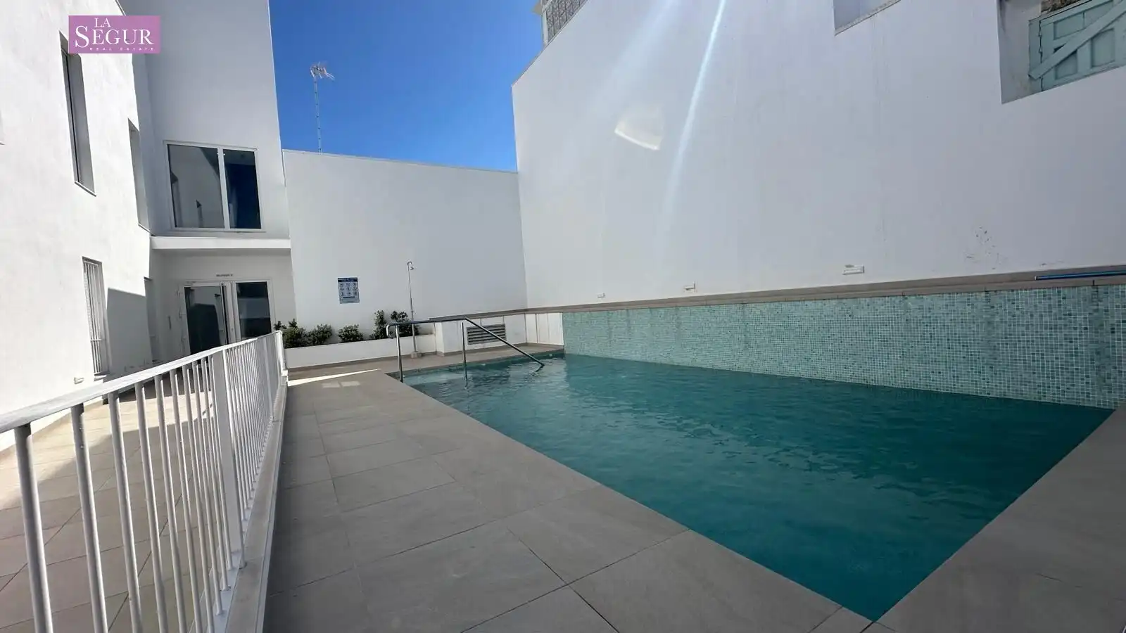Swimming pool of Ground floor for sale in Conil de la Frontera  with Terrace, Furnished and Community pool