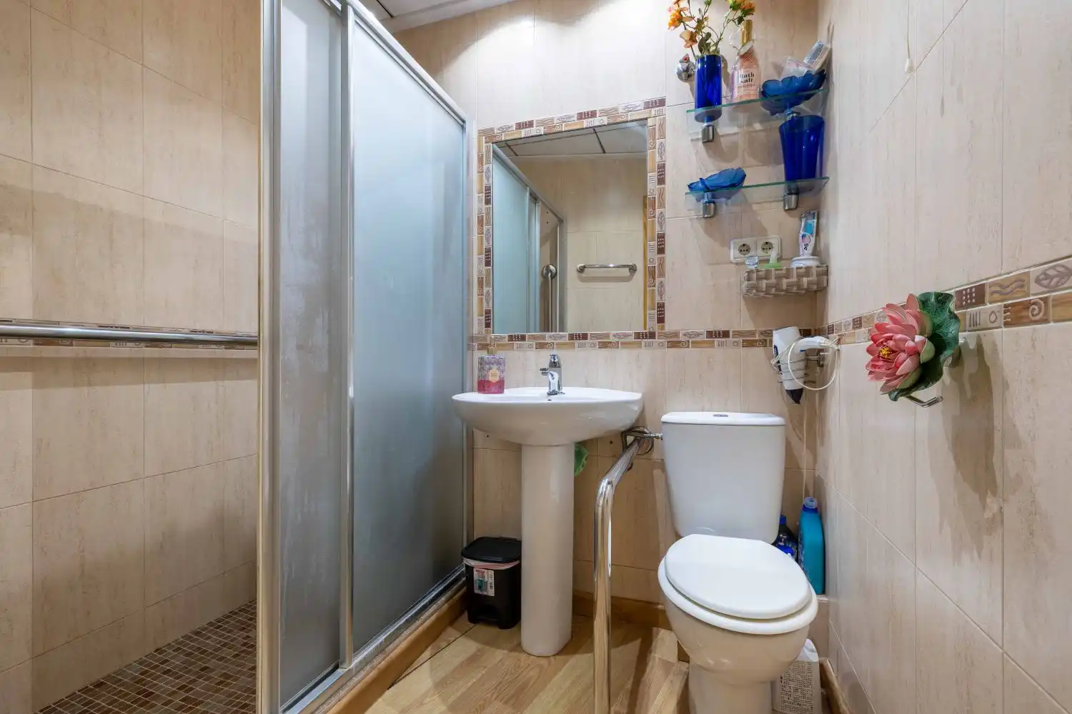 Bathroom of Flat for sale in Murcia  with Air Conditioner, Parquet flooring and Storage room