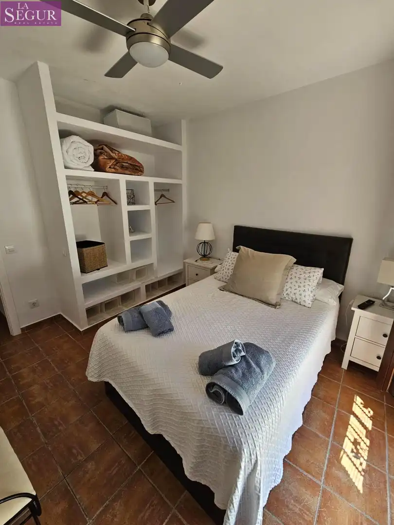 Dormitori de Apartament en venda en Vejer de la Frontera amb Aire condicionat, Terrassa i Balcó