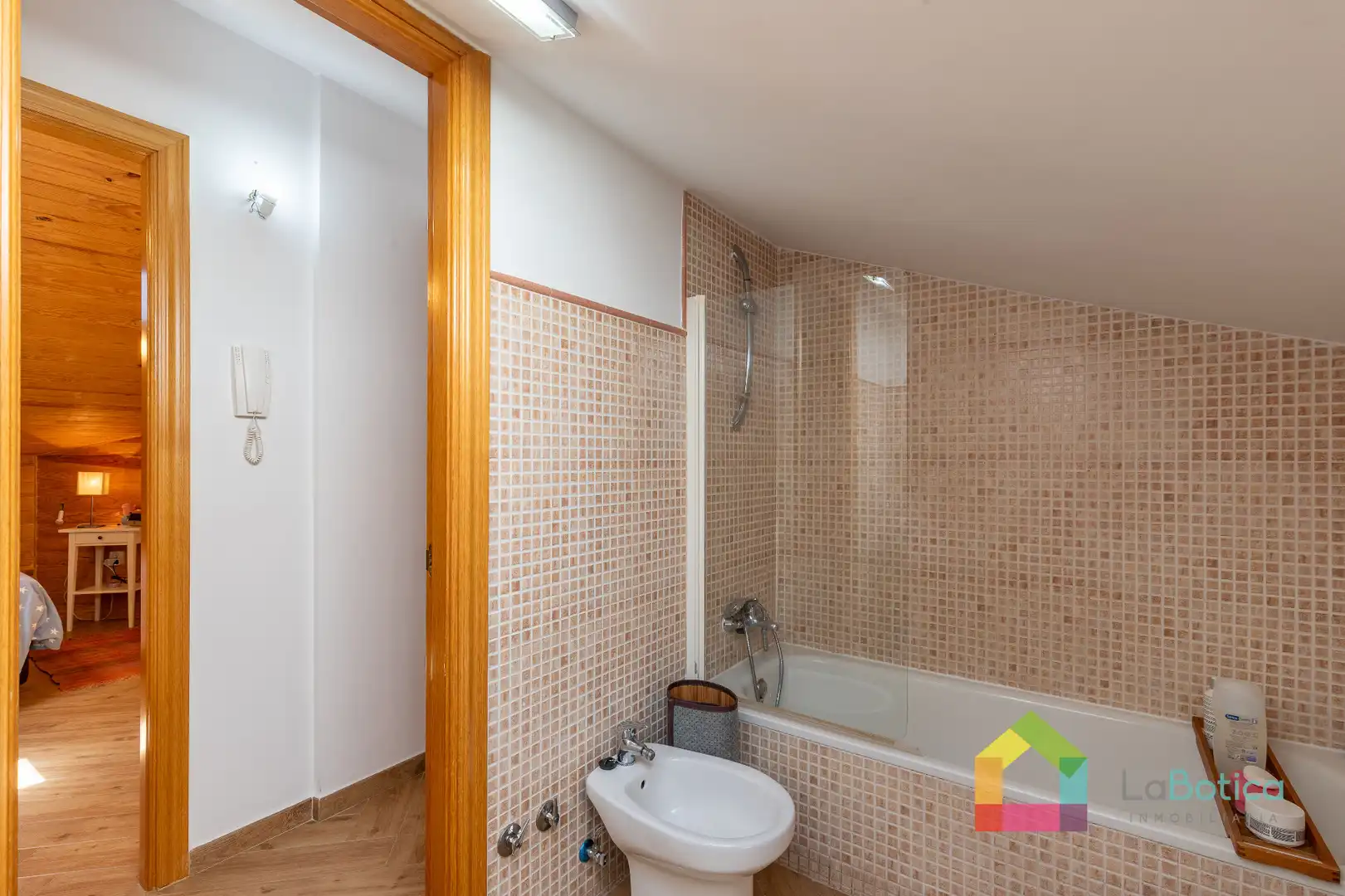 Baño de Piso en venta en Toledo con Aire acondicionado y Calefacción
