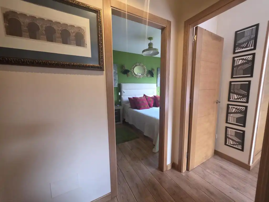 Dormitori de Apartament en venda en Boiro amb Calefacció, Parquet i Traster
