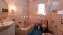 Bathroom of Flat for sale in  Valencia Capital  with Air Conditioner