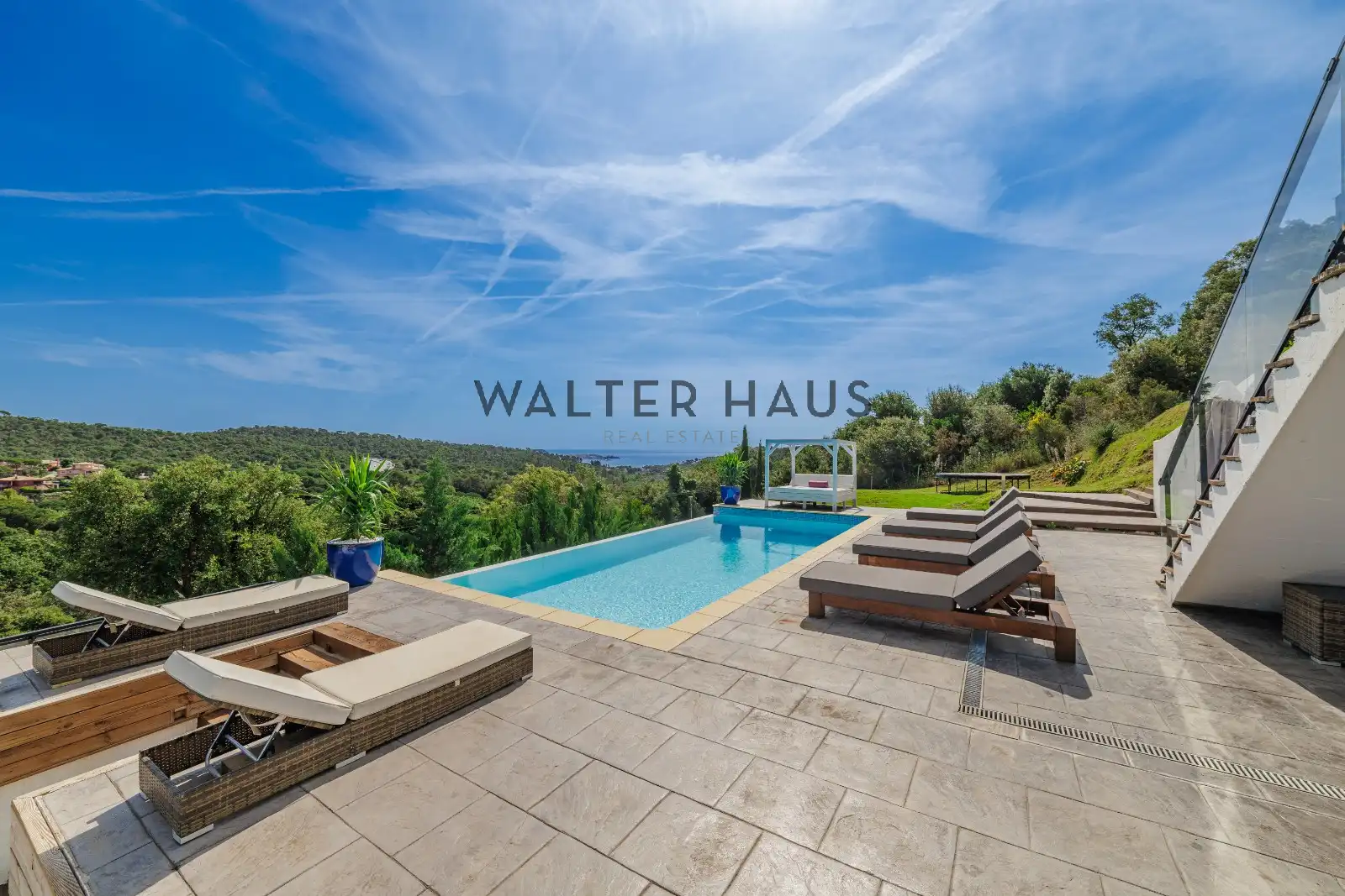 Villa con piscina in vendita a Carrer Llívia, imagen 7