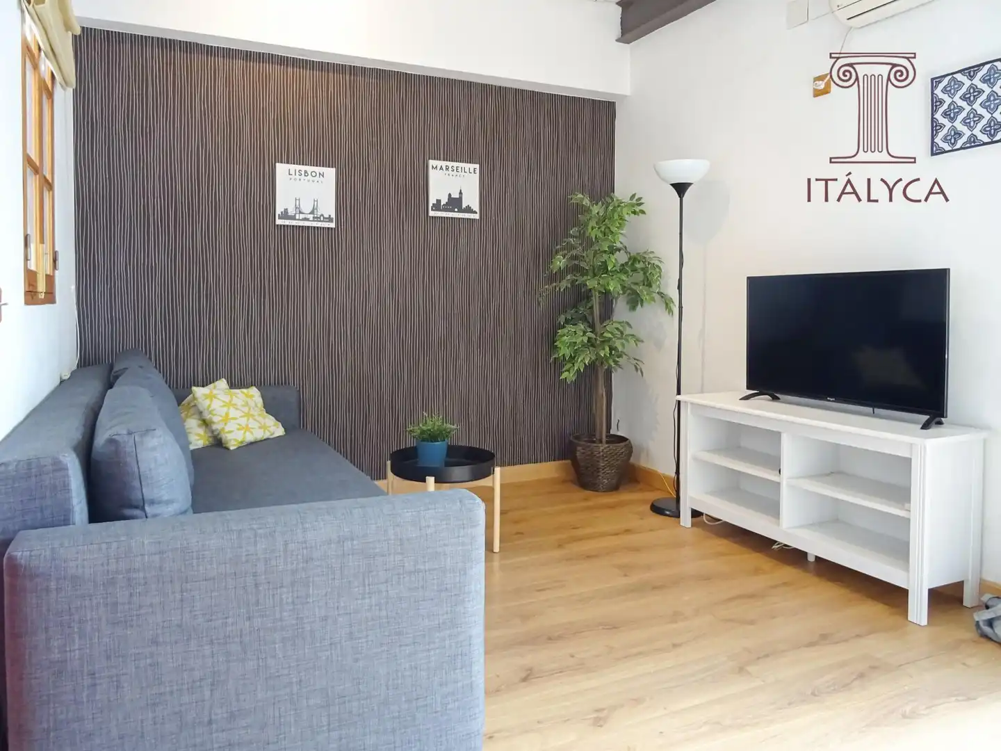 Wohnzimmer von Dachboden zum Verkauf in Sevilla mit Klimaanlage, Terrasse und Abstellraum