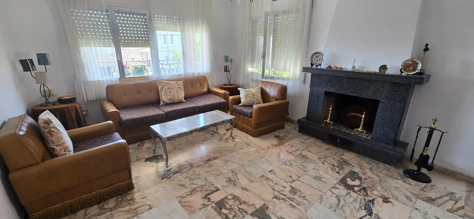Sala d'estar de Casa o xalet en venda en Villacastín amb Calefacció, Jardí privat i Balcó