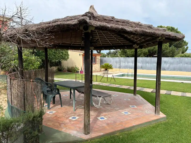Garden of Houses for sale in El Puerto de Santa María  with Air Conditioner, Private garden and Swimming Pool