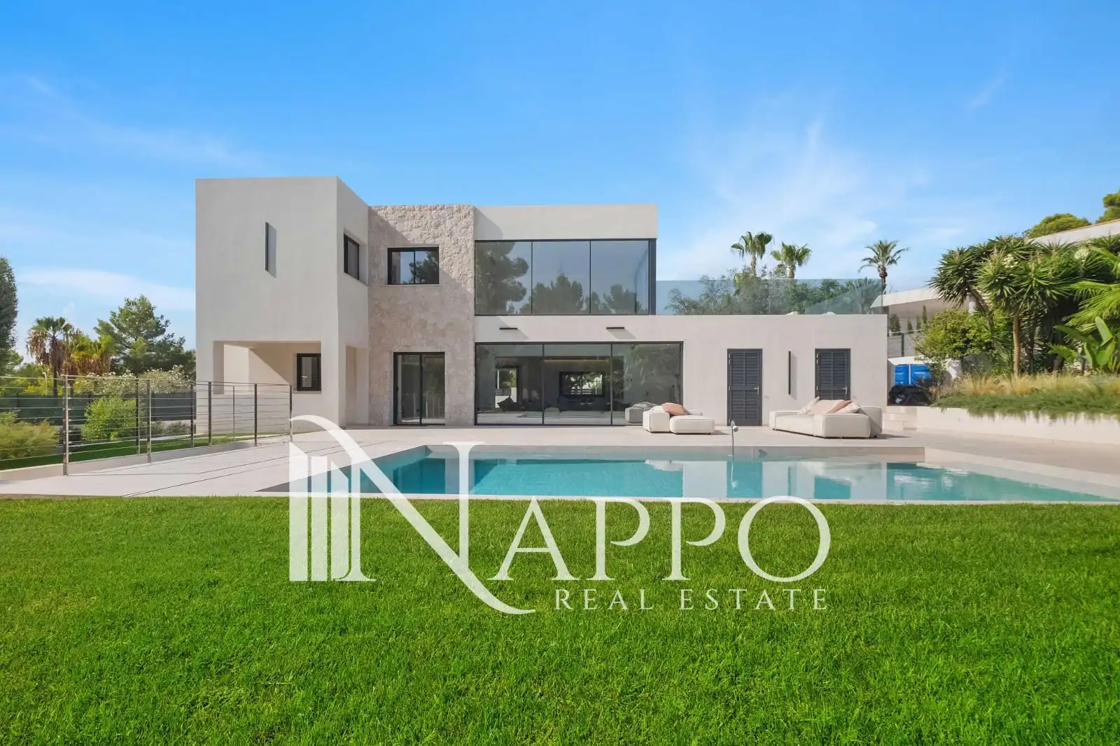 Vista exterior de Casa o xalet en venda en Calvià amb Aire condicionat, Calefacció i Piscina