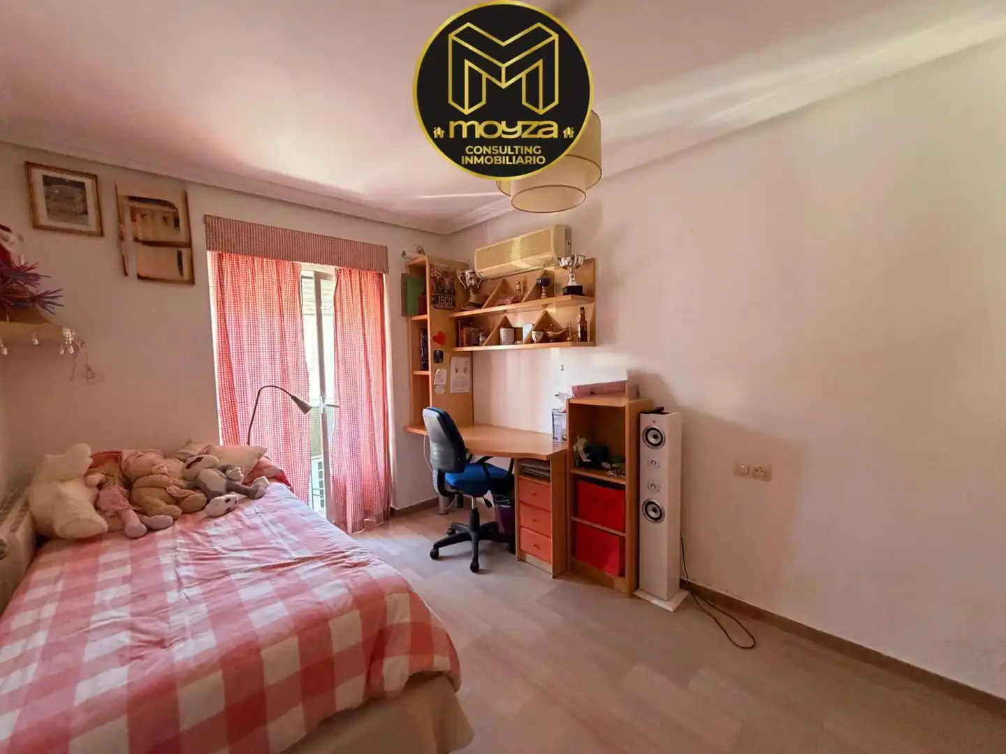Dormitori de Casa o xalet en venda en Jaén amb Aire condicionat, Calefacció i Terrassa