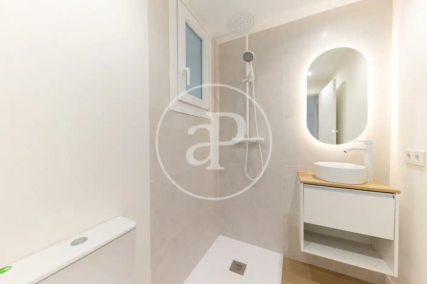 Baño de Piso en venta en  Palma de Mallorca con Aire acondicionado, Calefacción y Terraza