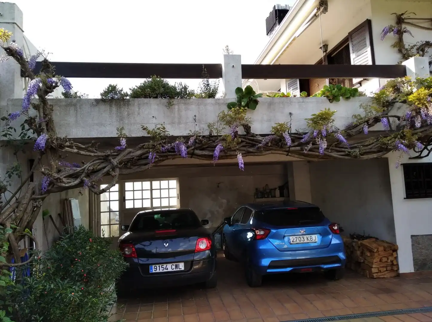 Parking de Casa o chalet en venta en Vigo  con Calefacción, Jardín privado y Parquet