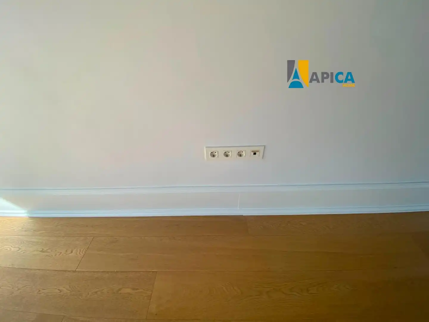 Local en venda en Sotogrande amb Aire condicionat