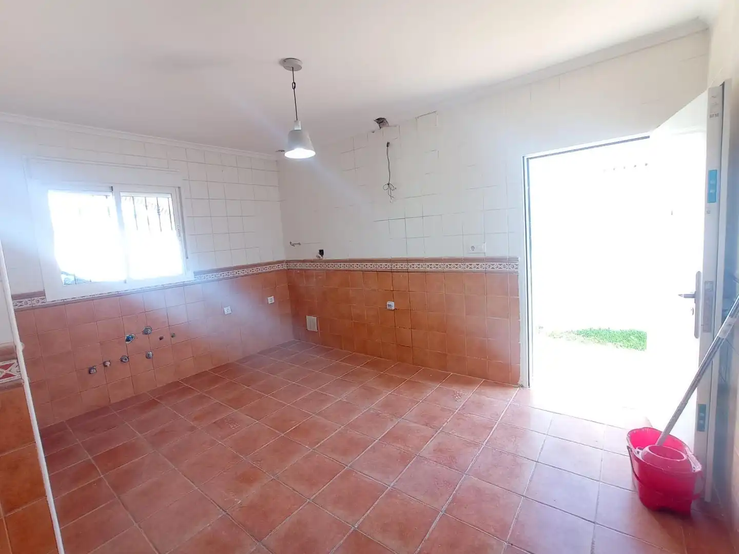 Cuina de Casa o xalet en venda en Chiclana de la Frontera amb Jardí privat i Terrassa