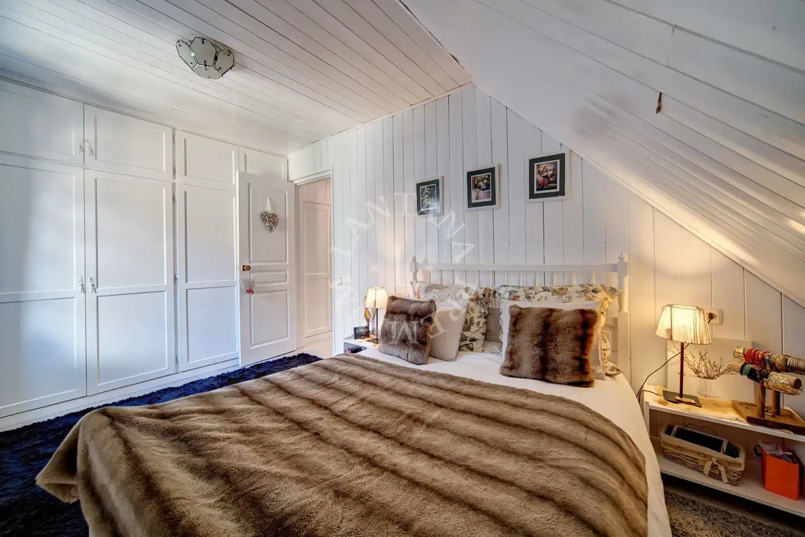 Bedroom of Houses for sale in Naut Aran  with Storage room