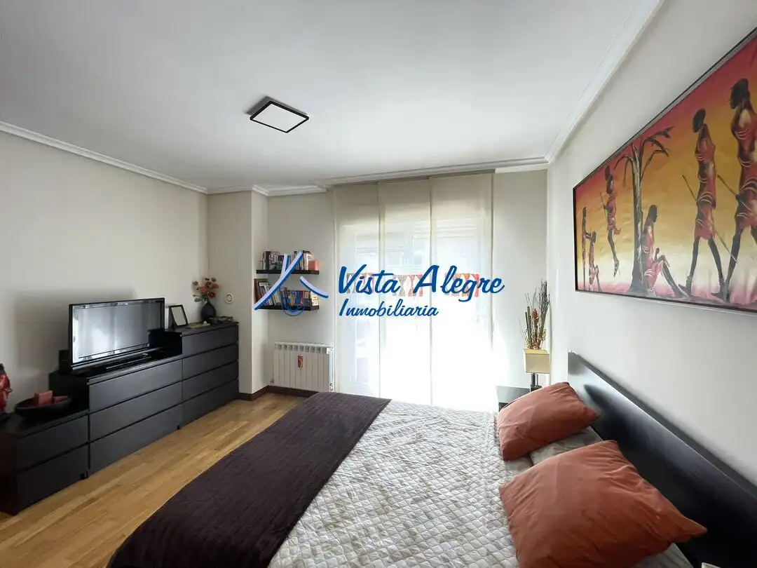 Schlafzimmer von Einfamilien-Reihenhaus zum Verkauf in Zarratón mit Heizung, Privatgarten und Parkett