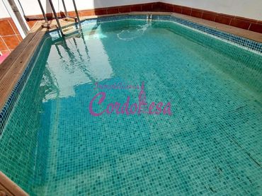 Casa amb piscina en venda a Poniente-Norte - Miralbaida - Parque Azahara