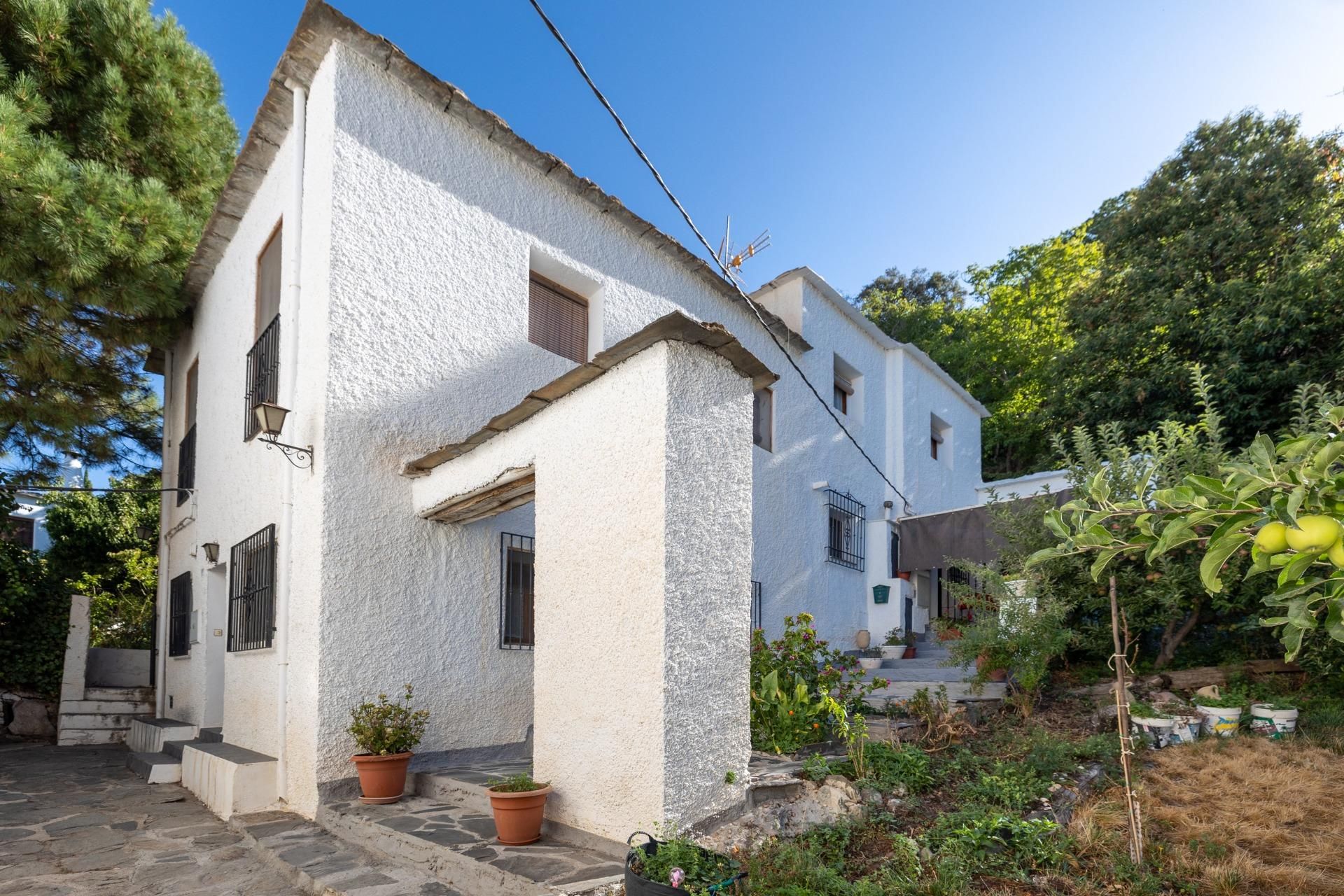 Exterior view of Single-family semi-detached for sale in Bubión  with Heating, Terrace and Storage room