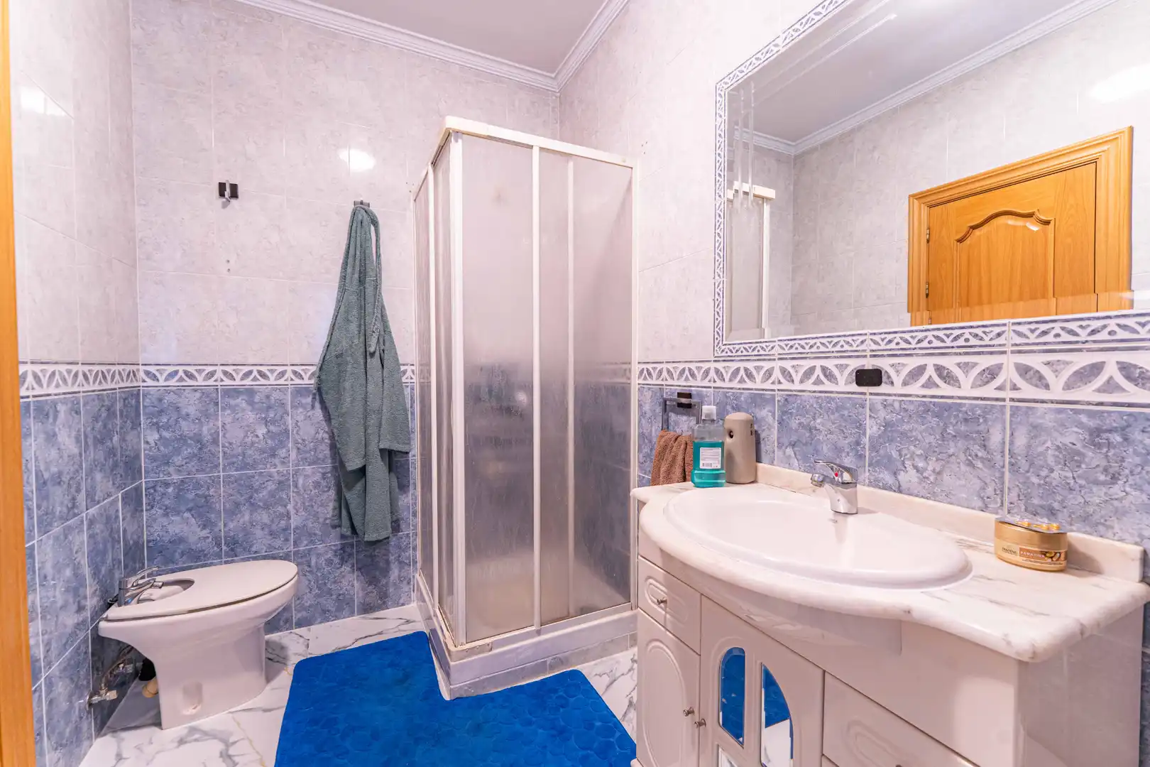 Bathroom of Houses for sale in Sevilla la Nueva  with Air Conditioner, Heating and Private garden