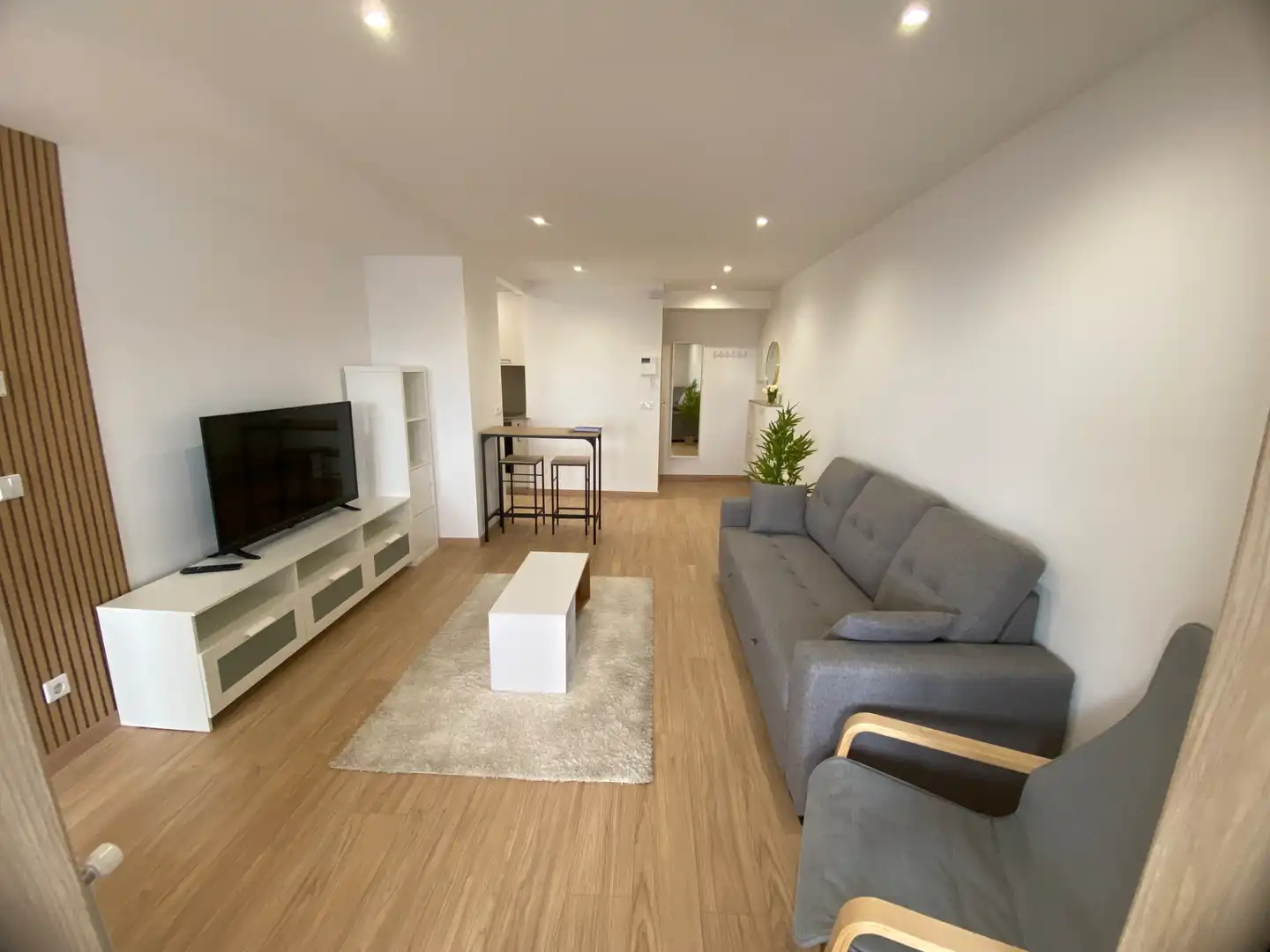 Living room of Flat for sale in Vigo   with Heating, Storage room and Furnished