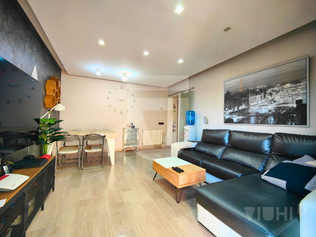 Living room of Flat for sale in Badalona  with Air Conditioner, Heating and Parquet flooring